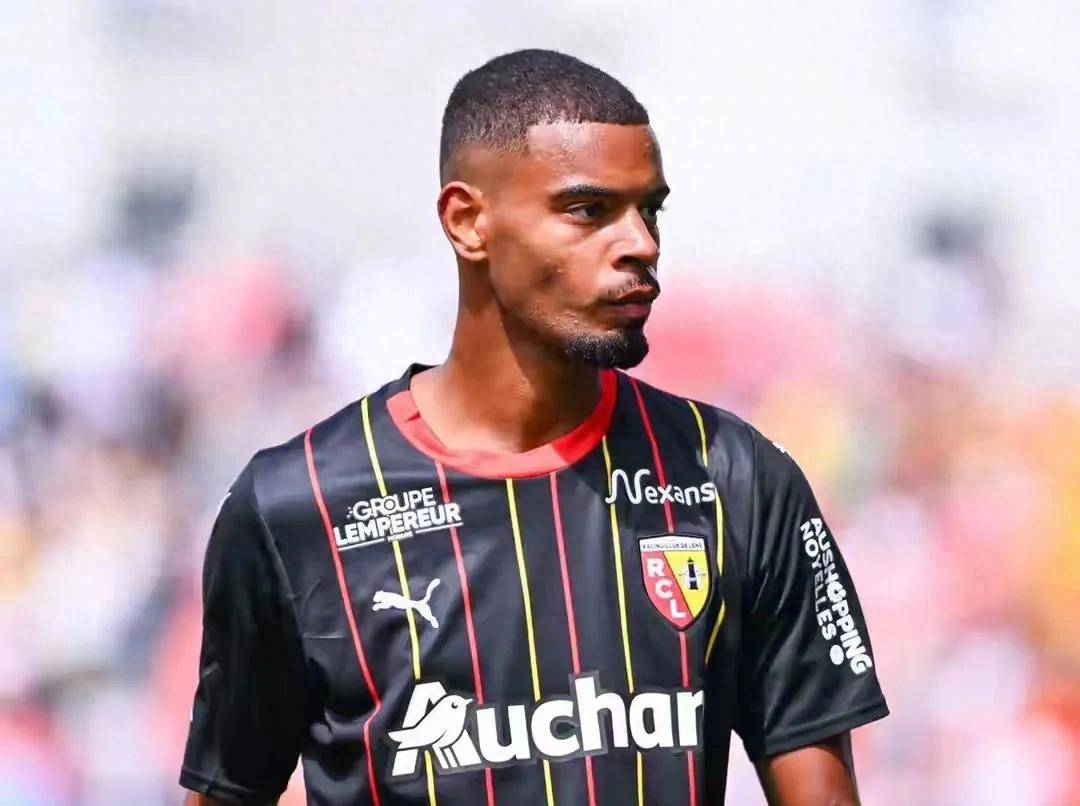 转会！中场补强最后时刻出手，国米报价2000万锁定朗斯新星迪乌夫